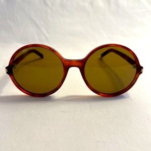 Yves St. Laurent Women’s Sunglasses New w/out box